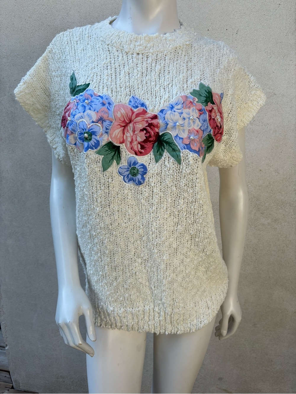 VTG Honors Floral Applique Beaded Knit Sweater Top